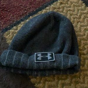 Under Armour gray beanie